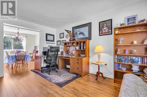 359 Lexington Road Waterloo ON N2K 2J9