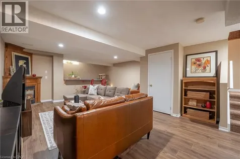49 Elma Place Cambridge ON N3C 4E6