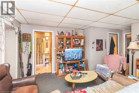 220 Alder Street West Dunnville ON N1A 1R4