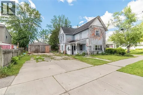220 Alder Street West Dunnville ON N1A 1R4