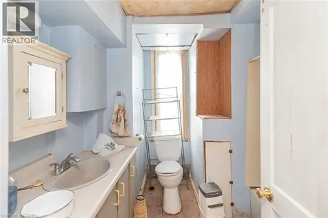 220 Alder Street West Dunnville ON N1A 1R4