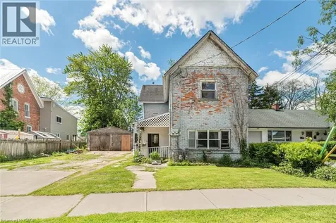 220 Alder Street West Dunnville ON N1A 1R4