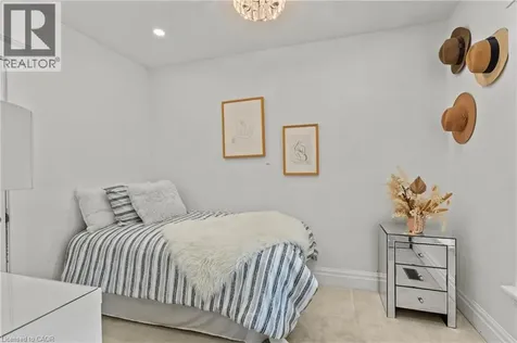 99 Edgemont Street North Hamilton ON L8H 4C9