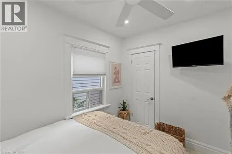99 Edgemont Street North Hamilton ON L8H 4C9