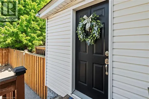 99 Edgemont Street North Hamilton ON L8H 4C9