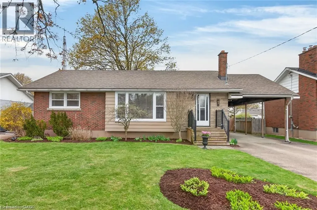 7 Coral Drive St. Catharines ON L2N 3R4
