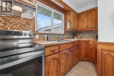 7 Coral Drive St. Catharines ON L2N 3R4