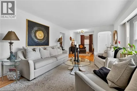 7 Coral Drive St. Catharines ON L2N 3R4