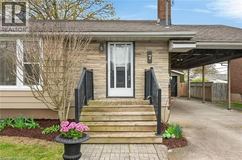 7 Coral Drive St. Catharines ON L2N 3R4