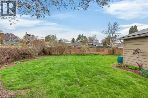 7 Coral Drive St. Catharines ON L2N 3R4