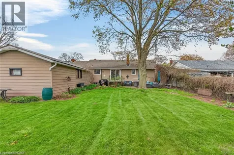 7 Coral Drive St. Catharines ON L2N 3R4