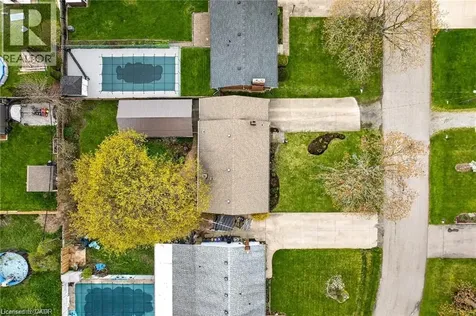 7 Coral Drive St. Catharines ON L2N 3R4