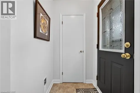 7 Coral Drive St. Catharines ON L2N 3R4