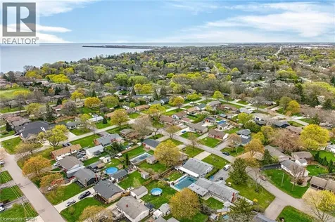 7 Coral Drive St. Catharines ON L2N 3R4