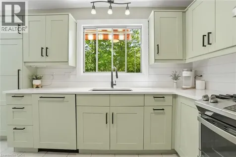 1300 Silvan Forest Drive Burlington ON L7M 4L2