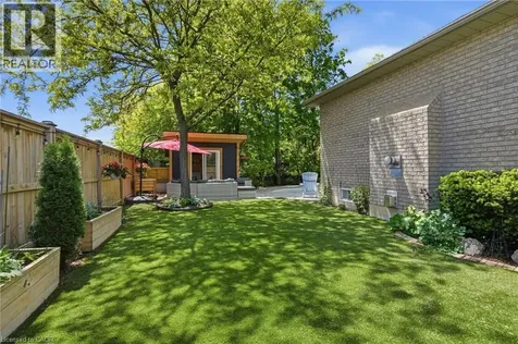 1300 Silvan Forest Drive Burlington ON L7M 4L2
