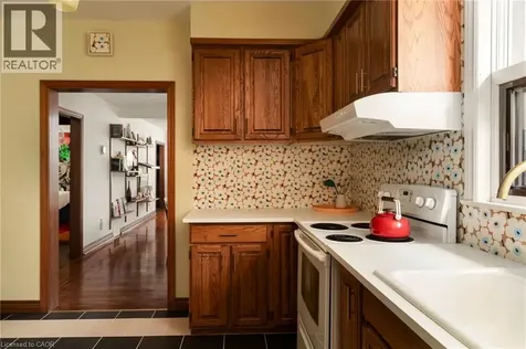 141 Rothsay Avenue Hamilton ON L8M 3G5