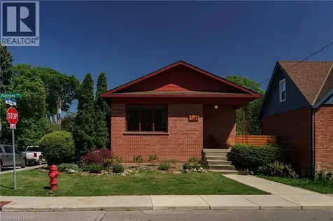141 Rothsay Avenue Hamilton ON L8M 3G5