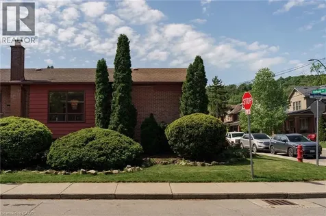 141 Rothsay Avenue Hamilton ON L8M 3G5