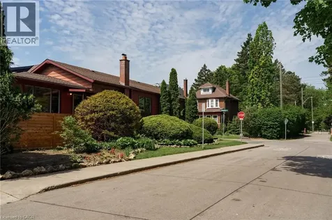 141 Rothsay Avenue Hamilton ON L8M 3G5