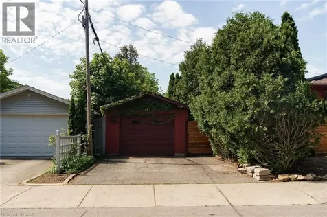 141 Rothsay Avenue Hamilton ON L8M 3G5