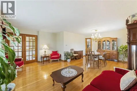 546 Dicenzo Drive Hamilton ON L9C 2C3