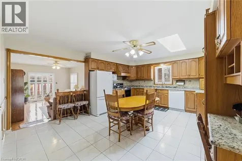546 Dicenzo Drive Hamilton ON L9C 2C3