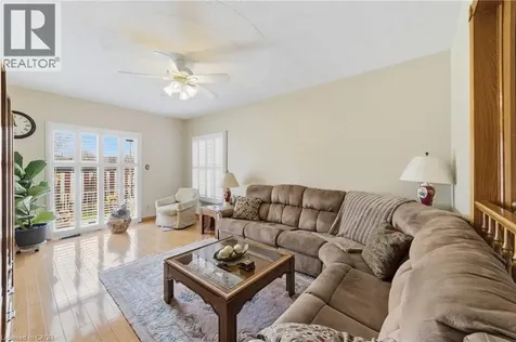 546 Dicenzo Drive Hamilton ON L9C 2C3