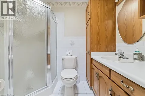 546 Dicenzo Drive Hamilton ON L9C 2C3