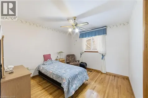 546 Dicenzo Drive Hamilton ON L9C 2C3
