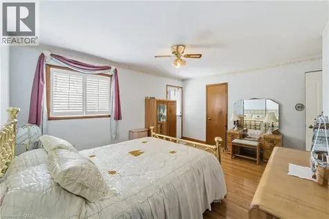 546 Dicenzo Drive Hamilton ON L9C 2C3