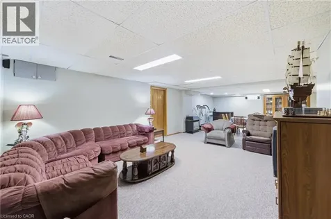 546 Dicenzo Drive Hamilton ON L9C 2C3