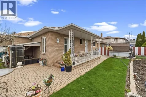 546 Dicenzo Drive Hamilton ON L9C 2C3