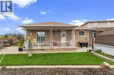 546 Dicenzo Drive Hamilton ON L9C 2C3