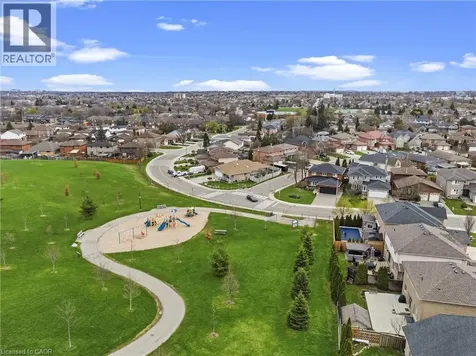 546 Dicenzo Drive Hamilton ON L9C 2C3