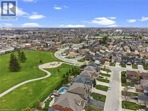 546 Dicenzo Drive Hamilton ON L9C 2C3