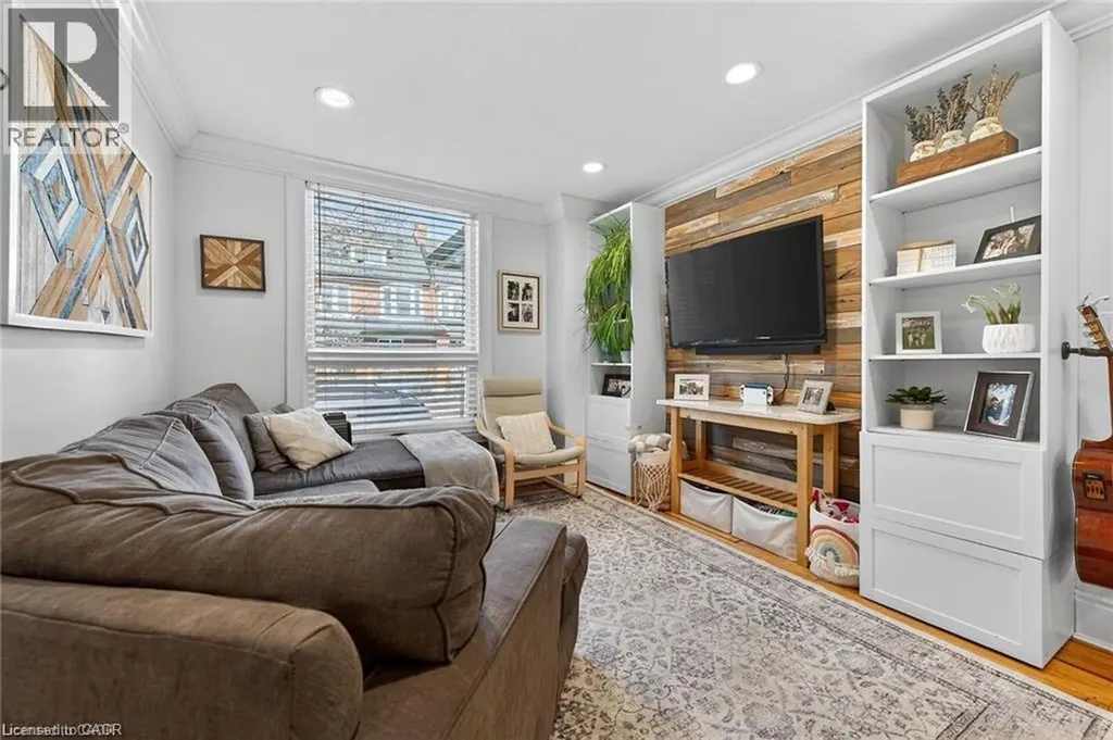 179 Burris Street Hamilton ON L8M 2J7
