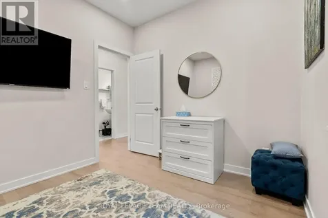 846 Sendero Way Ottawa ON K2S 2W9