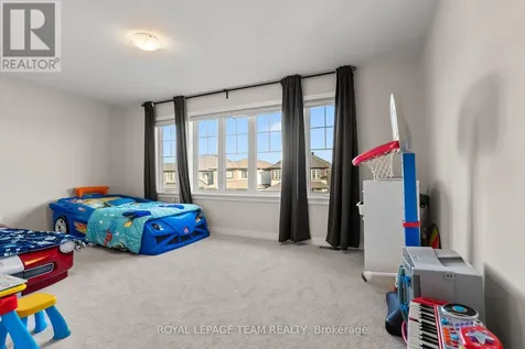 846 Sendero Way Ottawa ON K2S 2W9