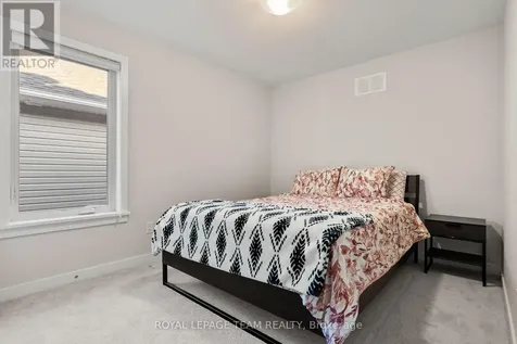 846 Sendero Way Ottawa ON K2S 2W9