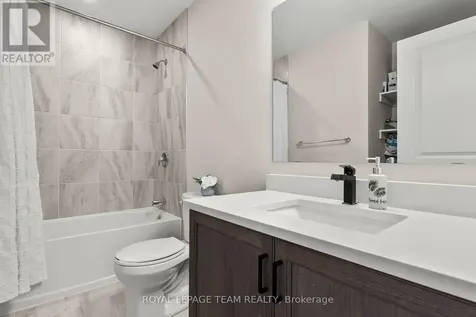846 Sendero Way Ottawa ON K2S 2W9