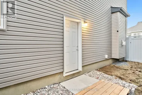 846 Sendero Way Ottawa ON K2S 2W9