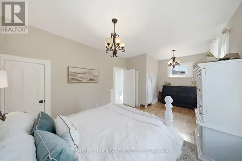 62 East Avenue Brantford ON N3S 3L4