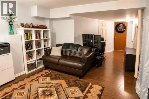 24 Lovell Crescent Brantford ON N3T 6P3