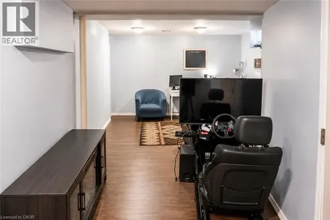 24 Lovell Crescent Brantford ON N3T 6P3