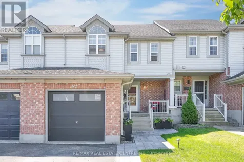 49 Elma Place Cambridge ON N3C 4E6