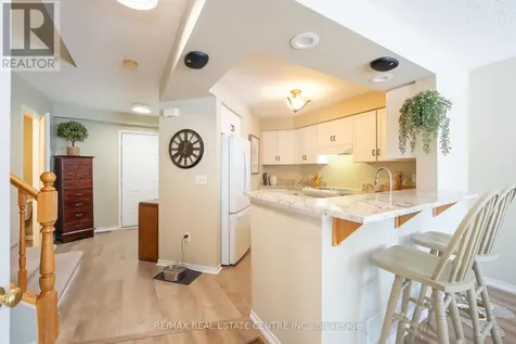 49 Elma Place Cambridge ON N3C 4E6