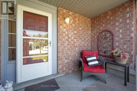 49 Elma Place Cambridge ON N3C 4E6