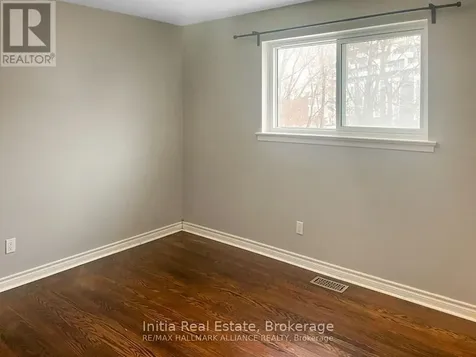 15 Grove Park Crescent Toronto (don Valley Village) ON M2J 2C7