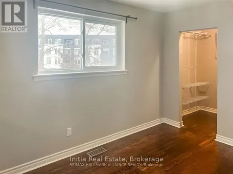 15 Grove Park Crescent Toronto (don Valley Village) ON M2J 2C7